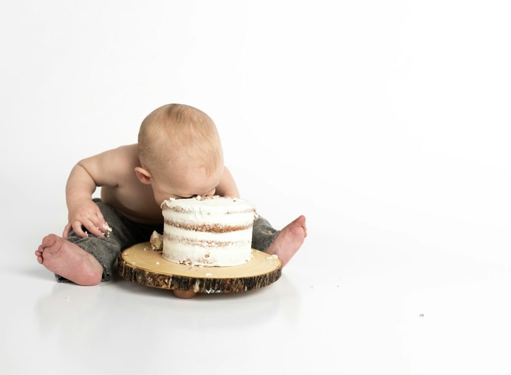 Cake Smash Photos in Tampa: What to Know Before You Book – Tampa photographer