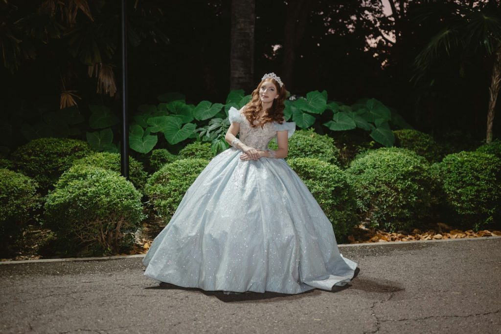 Quinceañera Photography in Tampa: A Planning Guide – Tampa photographer