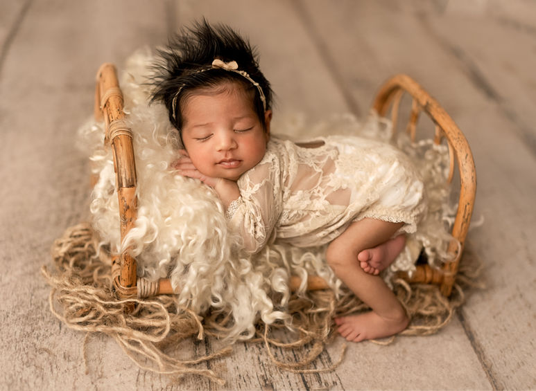 Newborn portrait by Rachel Rayne Photography